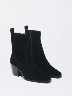 Parfois Pele|Botas e Botins*Botins Cowboy Em Pele Com Tacão | Preto