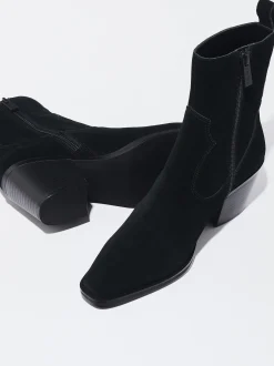 Parfois Pele|Botas e Botins*Botins Cowboy Em Pele Com Tacão | Preto