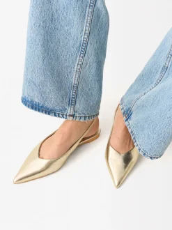Parfois Pele|Sapatos Rasos*Sabrinas Tipo Mules Em Pele | Dourado