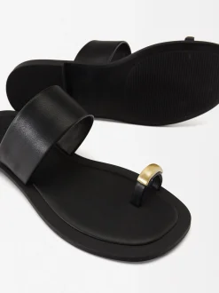 Parfois Sandálias*Sandálias Rasas Com Detalhe Metálico | Preto